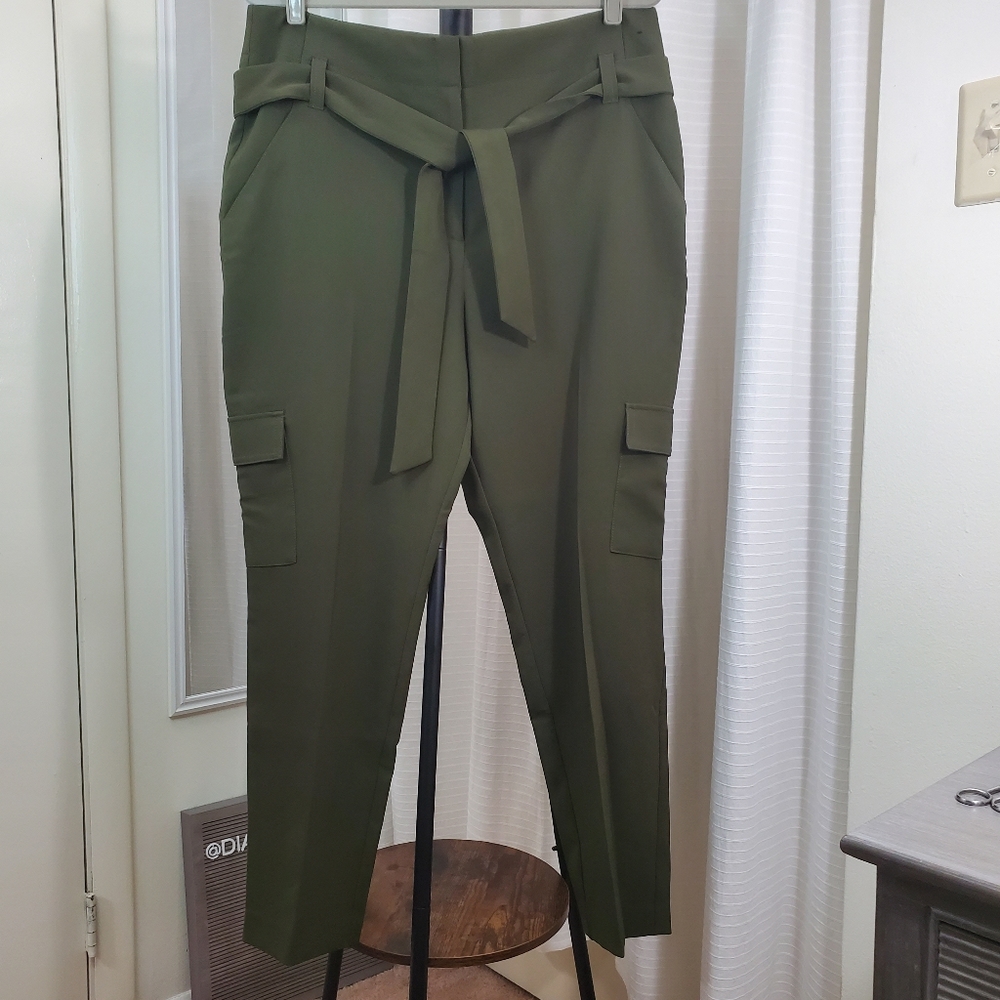 New York and Company 7th Avenue Design Studio Olive Green Cargo Slacks s…
